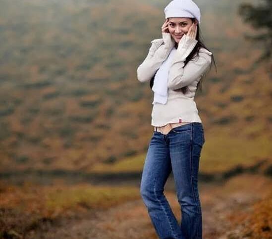 عکس ژست عکاسی دخترانه قشنگ