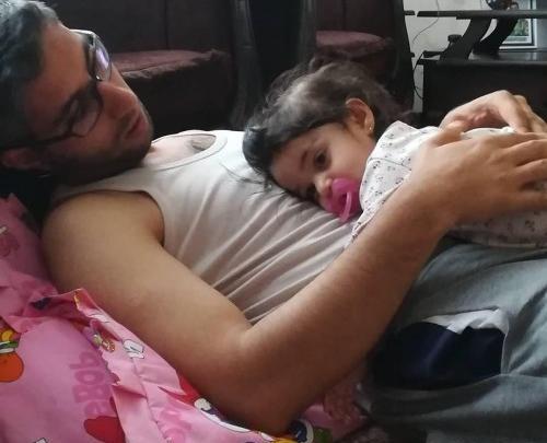 عکس نی نی بغل باباش