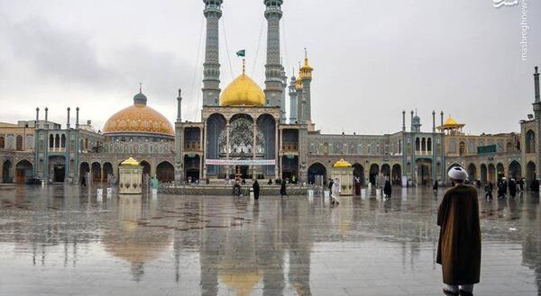 عکس حرم حضرت معصومه در باران