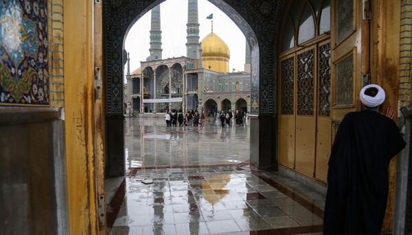 عکس حرم حضرت معصومه در باران