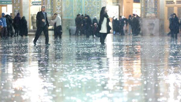 عکس حرم حضرت معصومه در باران