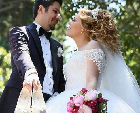 انواع ژست عکس گرفتن عروس و داماد