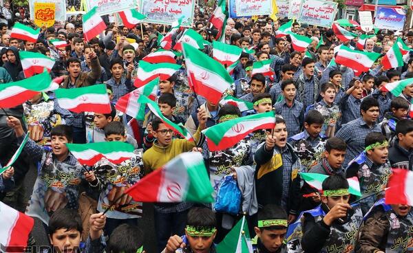 عکس از راهپیمایی 13 آبان