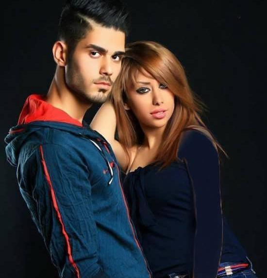 ژست عکس دونفره برای تابلو فرش
