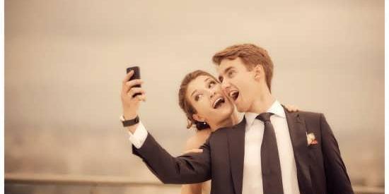 ژست عکس دونفره برای تابلو فرش