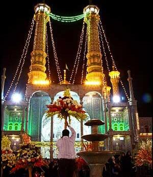 عکس حرم حضرت معصومه در شب میلاد