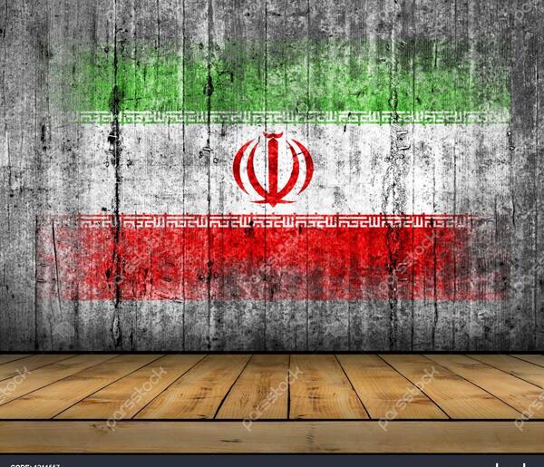 عکس پرچم ایران با چوب