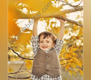 ژست عکس پاییزی کودکانه