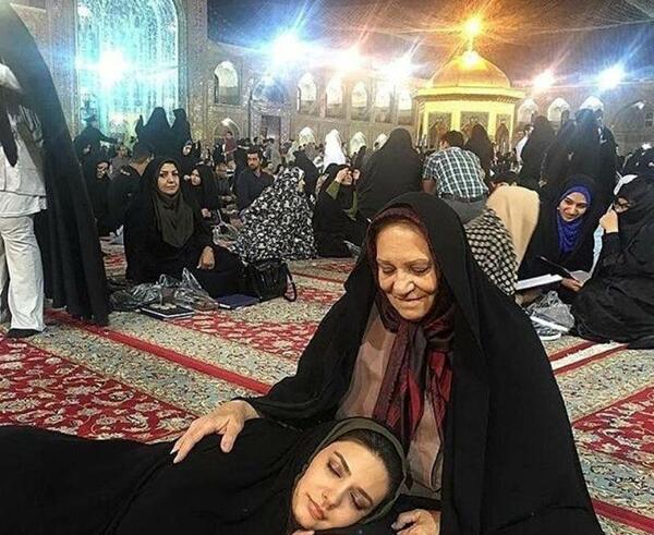 ژست عکس حرم امام رضا