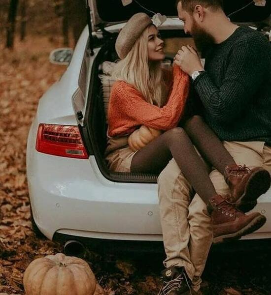ژست عکس دونفره تو ماشین