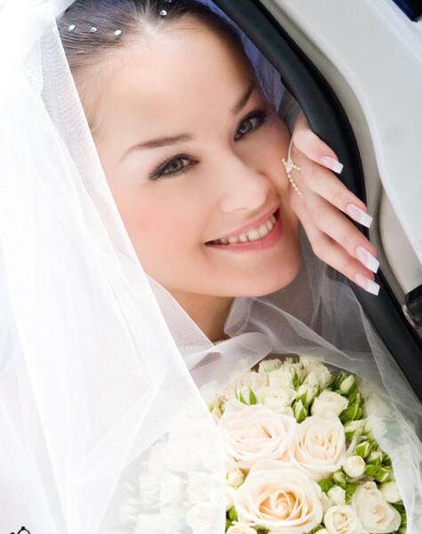 ژست عکس با ماشین عروس