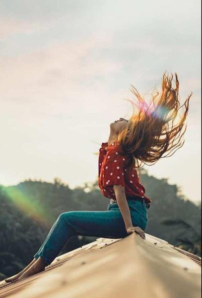 عکس از ژست عکاسی دخترانه