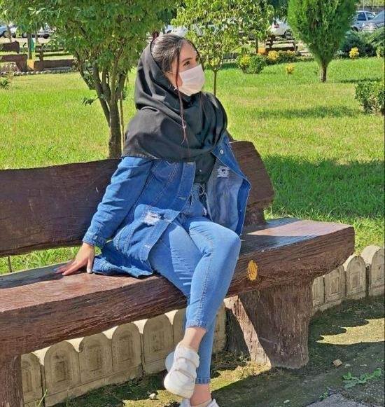 ژست عکس تولد در پارک