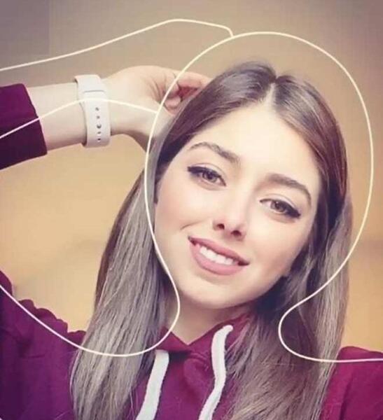 ژست عکس سلفی ساده