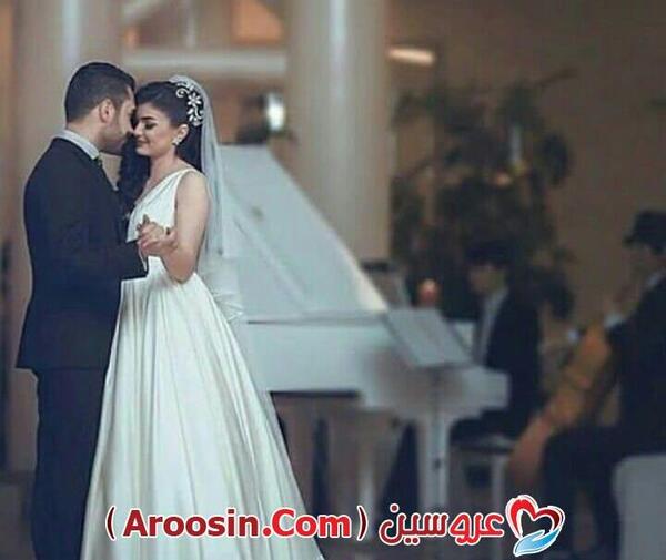 ژست عکس عروس و داماد لاکچری