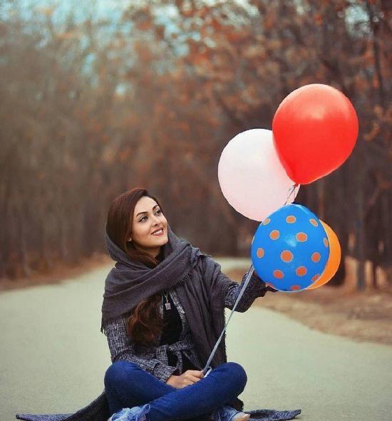 عکس ژست با بادکنک
