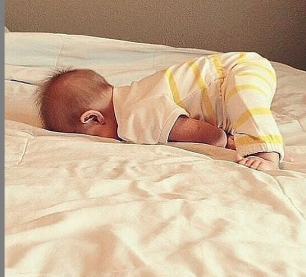 عکس نی نی خوابیده
