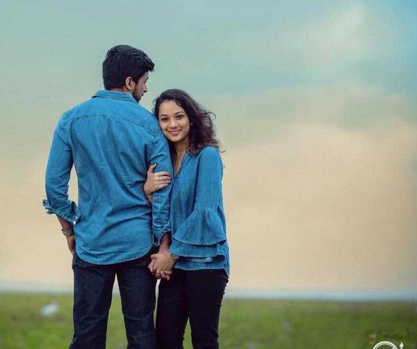 ژست عکس دونفره لاکچری