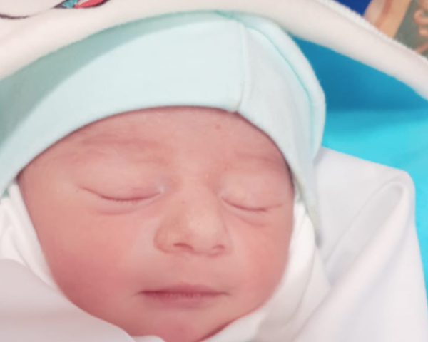 عکس نی نی پسر تازه به دنیا اومده