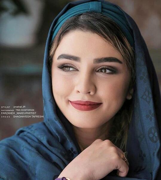 ژست عکس چهره