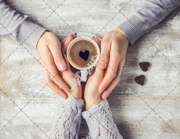 ژست عکس دونفره در کافی شاپ