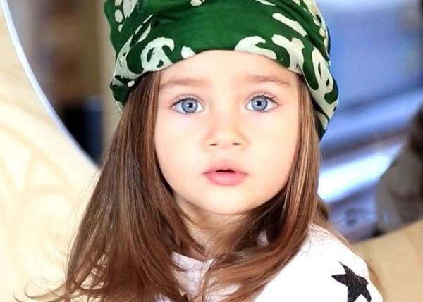 عکس نی نی خوشگل چشم رنگی دختر