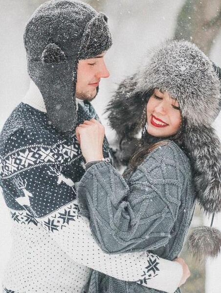 عکس ژست عکاسی زمستانی دونفره