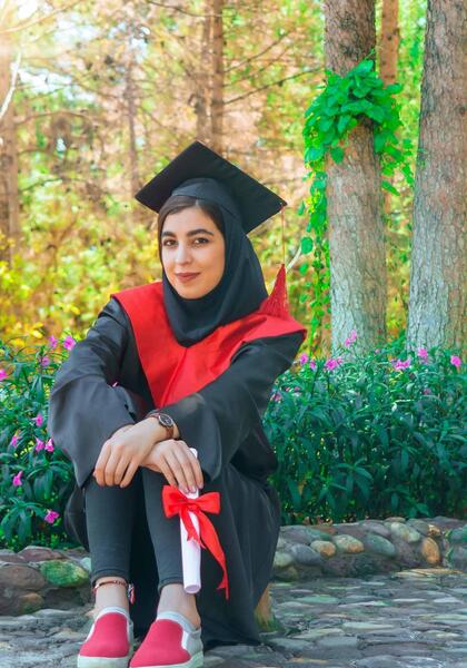 عکس ژست فارغ التحصیلی