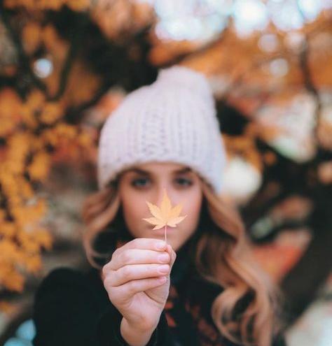 عکس ژست عکاسی پاییزی پسرانه