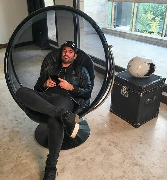 ژست عکس لاکچری