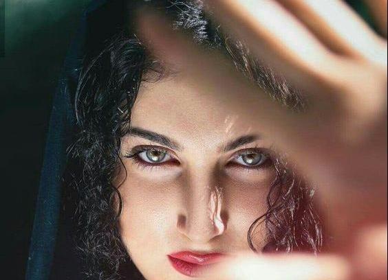 زیباترین ژست های عکس سلفی