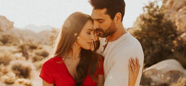 ژست عکس دونفره در کویر