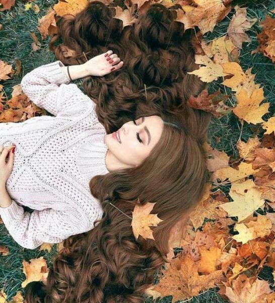 ژست عکس پاییزی دونفره سلفی