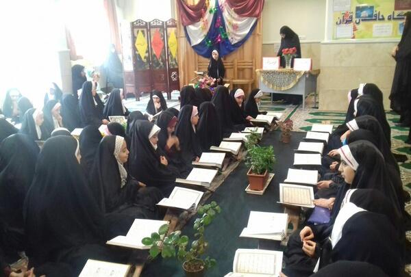عکس مدرسه زینبیه اراک