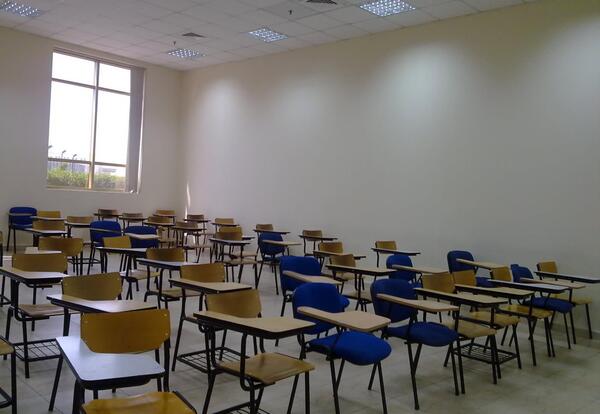 عکس کلاس خالی دانشگاه