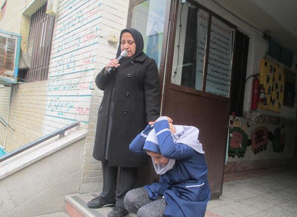 عکس مدرسه شکوفه های انقلاب