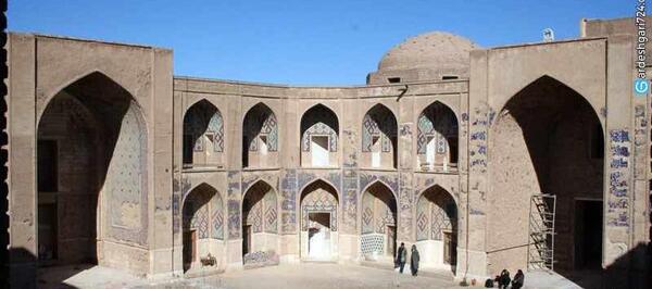 عکس مدرسه غیاثیه خرگرد