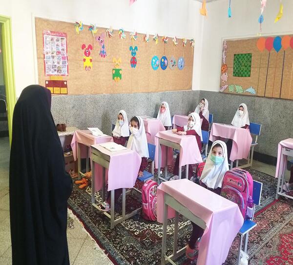 عکس مدرسه زینبیه کنارک