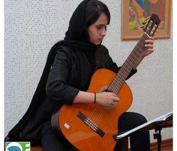 عکس کلاس گیتار