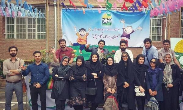 عکس مدرسه صبح رویش