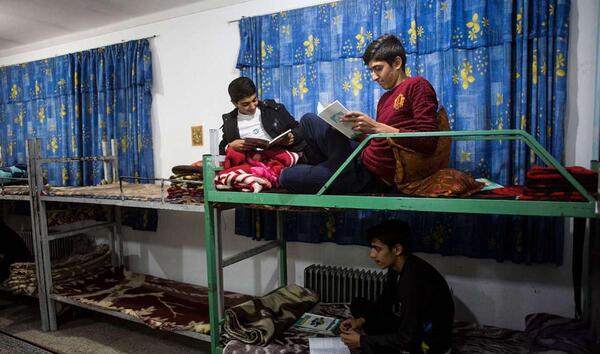 عکس مدرسه شبانه روزی در تهران