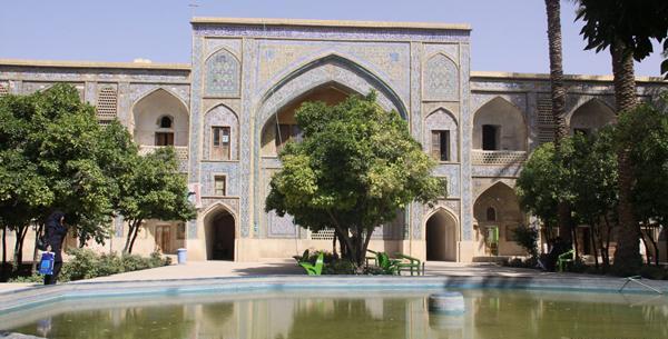 عکس مدرسه خان شیراز