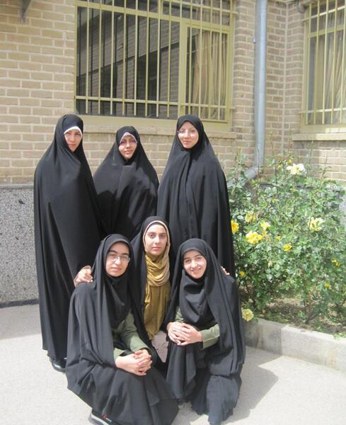 عکس مدرسه آمنه همدان