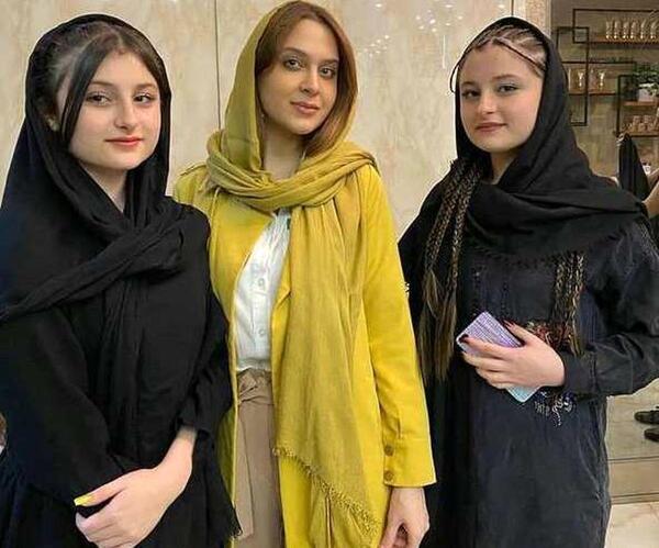 عکس نیکا فلاحی و سارا