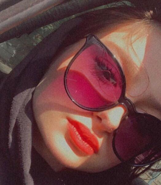 عکس نیکا فلاحی و سارا