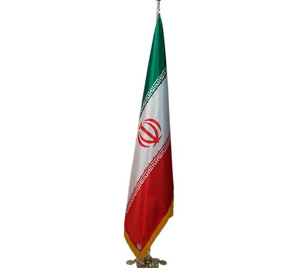 عکس پرچم ایستاده ایران