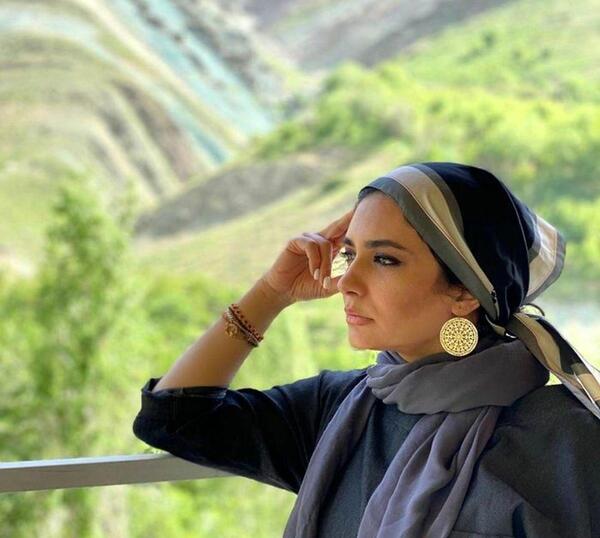 عکس تبلیغاتی لیندا کیانی