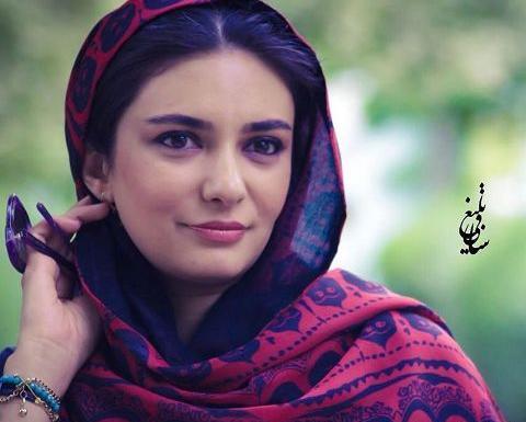 عکس تبلیغاتی لیندا کیانی