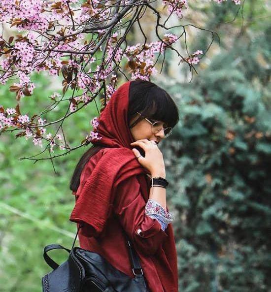 عکس هنری ایستاده