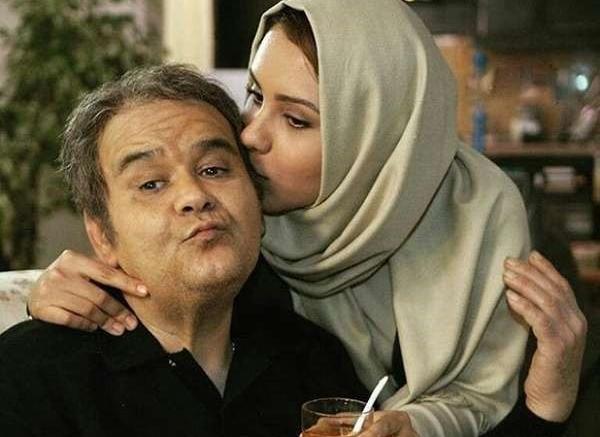عکس اکبر عبدی و همسر و فرزندانش